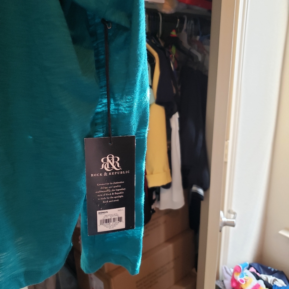Blouse - Picture 3 of 4